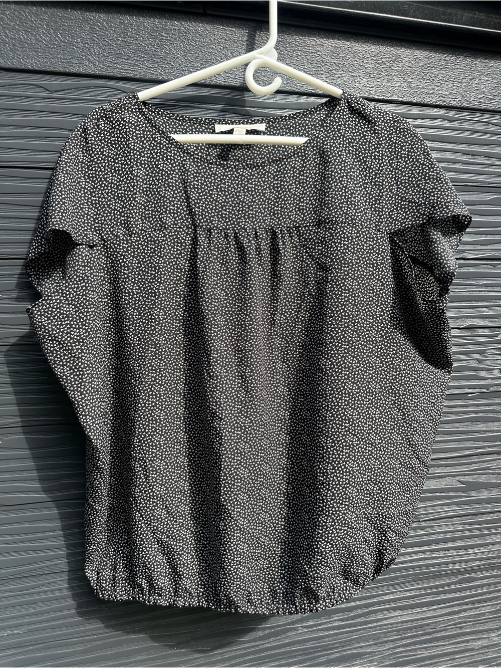 LOFT Black & White Print Bubble Hem Blouse Size Medium